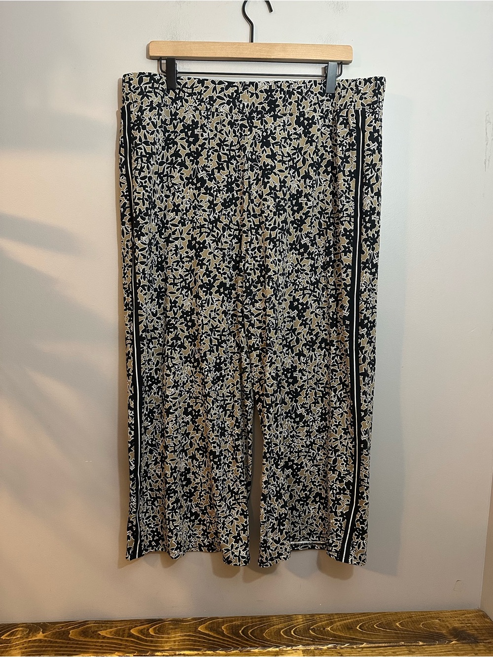 NWT J. Jill Wearever Collection Cropped Pants Size Large